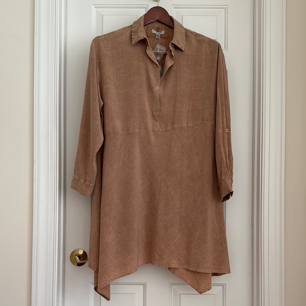 Cupio Top Size M Tan Casual Button Tunic Asymmetrical Hem Collar Rollup Sleeves